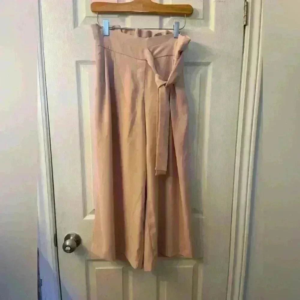 Carolina Belle Montreal wide leg pink cropped  with belt detail size 4
